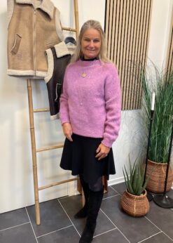 Vikes Nederdel Fra Part Two Og Purple Pink Strik Fra Coffee Beanies