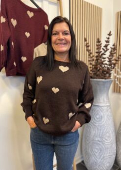 Clover Strik I Mørkebrun Med Hjerter Fra Marta