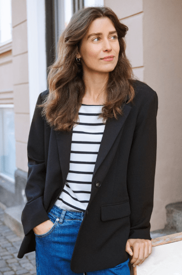 Sort Taylor Blazer Fra Part Two