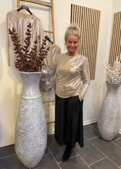 Co Couture Margot Guld Bluse Og Luna Belt Midi Nederdel I Sort