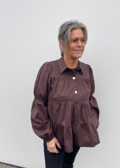 Continue Sanna Bluse Brun