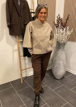 Marta Jakke Med Lynlås Style Pia