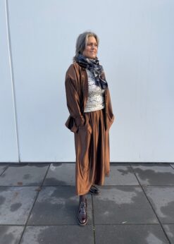 Marta Yara Skjorte Og Pandora Nederdel