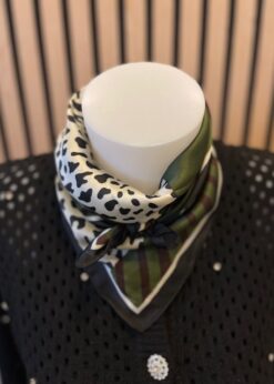 Three M Lille Tørklæde Grøn Brun Sort Print