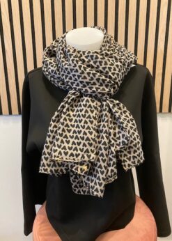 Three M Tørklæde Camel Sort Med Hjerter