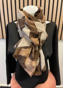 Three M Tørklæde I Print I Gyldne Farver