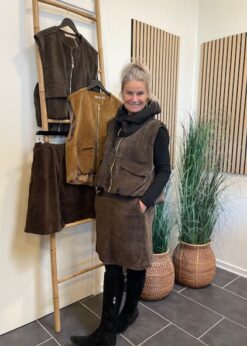 Brunt Fløjlssæt Fra Marta