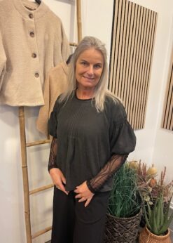 Co Couture Sort Mesh Og Costa Mani Cosmos Bluse