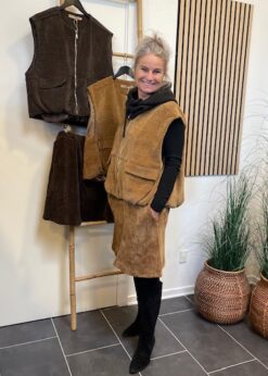 Cognac Farvet Marta Fløjls Sæt