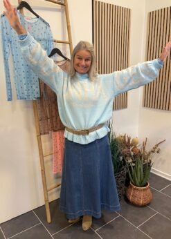 Lyseblå Marta Strik Og Three M Bælte