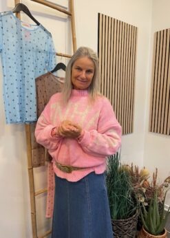 Lyserød Sweat Fra Marta Og Three M Bælte