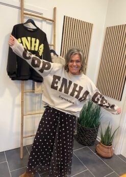 Marta Nederdel Med Prikker Og Hibiscus Sweat