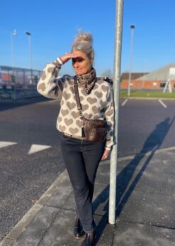 Marta Strik Med Hjerter Style Cara Og Bumbag