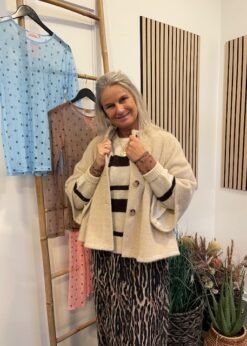 Marta Thunder Jacket Og Numph Strik