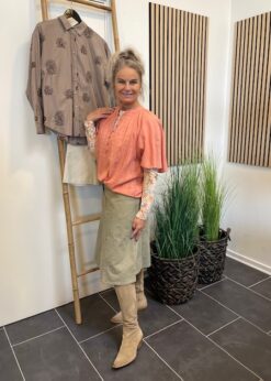 AJ117 Project Bluse Og Betty Nederdel