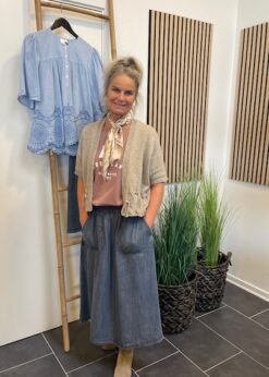 AJ117 Project Strik Cardigan Og Hanna Nederdel