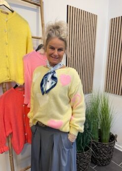 Amarante Strik I Gul Og Tørklæde