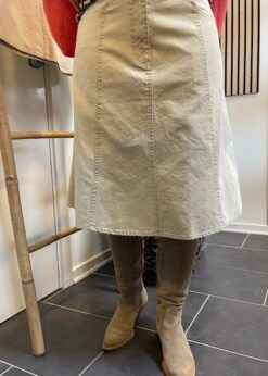 Beige Farvet Betty Nederdel Fra AJ117 Project