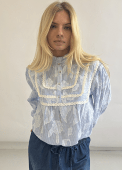 Continue Isabella Blue Stripe