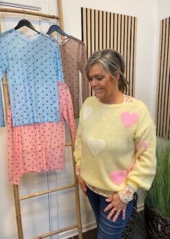 Gul Strik Med Hjerter Fra Marta