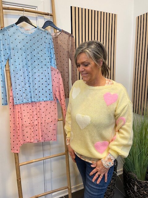 Gul Strik Med Hjerter Fra Marta