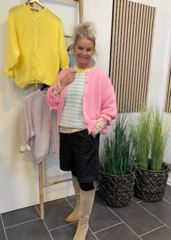 Juliana Pink Cardigan Og Ruth Strik Fra Marta