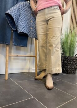 Lys Conny Buks Benlængde 26 Fra Red Button