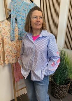 Marta Bellamy Skjorte Og Tim & Simonsen Top