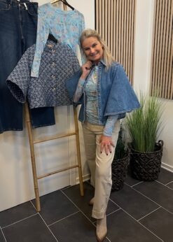 Marta Elissa Bluse Og Marika Denim Jakke