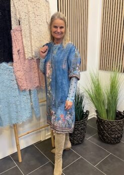 Marta Goldie Kjole Og Blå Mesh Fra Three M