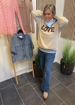 Marta Love Sweat Beige Med Brun