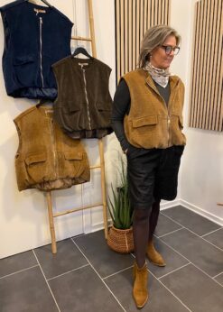 Marta Vest Og Helima Shorts Fra Co Couture