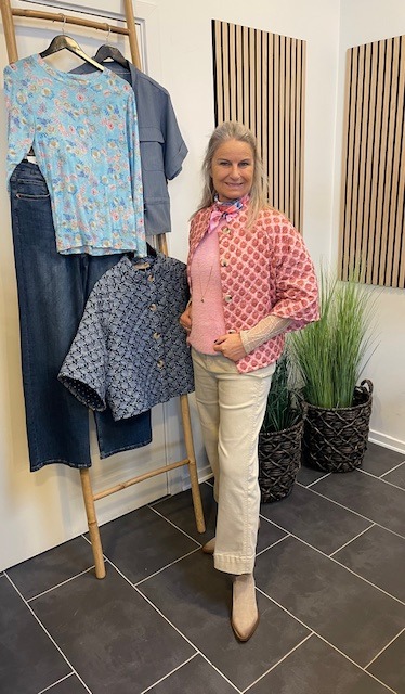 Red Button Conny Beige Buks Og Inwear Bluse Og Marta Jakke