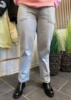 Red Button Jules Buks