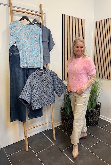 Rosa Inwear Mala Strik Og Red Button Conny Buks