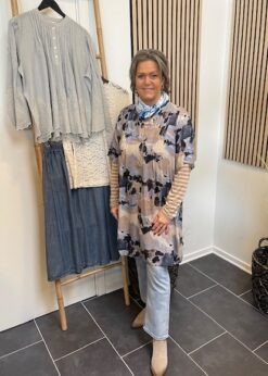 Vanting Kjole Og Red Button Conny Jeans