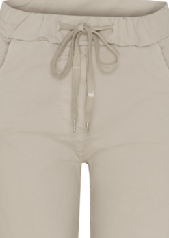 Beige Farvet Buks Med Elastik I Taljen Fra Marta