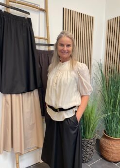 Ebella Bluse I beige Fra Freequent