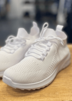 Hvide Sneaks Fra Marta