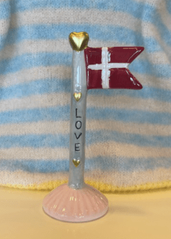 Lille Keramik Flag Love Lyseblå Stang Rosa Fod