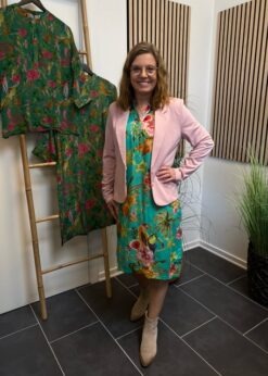 Peace Heart Joy Monica Kjole Og Freequent Blazer