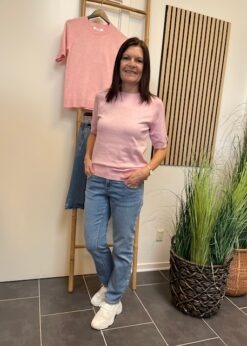 Soft Rebels Marla Strik Rosa Og Red Button Sissy Jeans