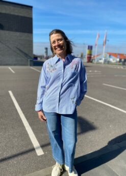 Stribet Skjorte Med Broderi Love1555