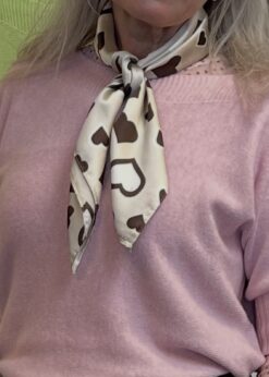 Tørklæde Fra Vanting Med Brune Hjerter