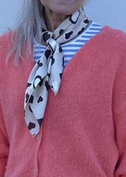 Tørklæde Fra Vanting Med Sorte Hjerter