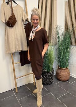 Freequent Brun Lava Hør Kjole Og Marta Tørklæde
