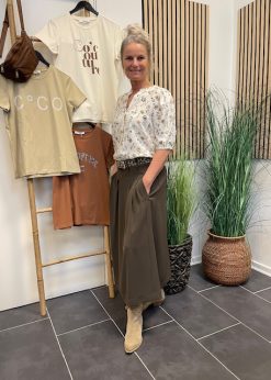 Freequent Molli Skjorte Og Brun Anya Nederdel Fra Co Couture