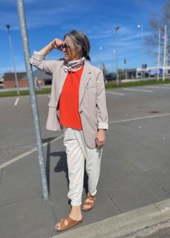 Marta Blazer Og Buks Og Aura Top I orange Fra Co Couture