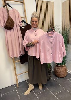 Marta Britta Kappe Jakke Og Co Couture Nederdel