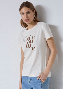 Offwhite T Shirt Med Brun Skrift Fra Co Couture